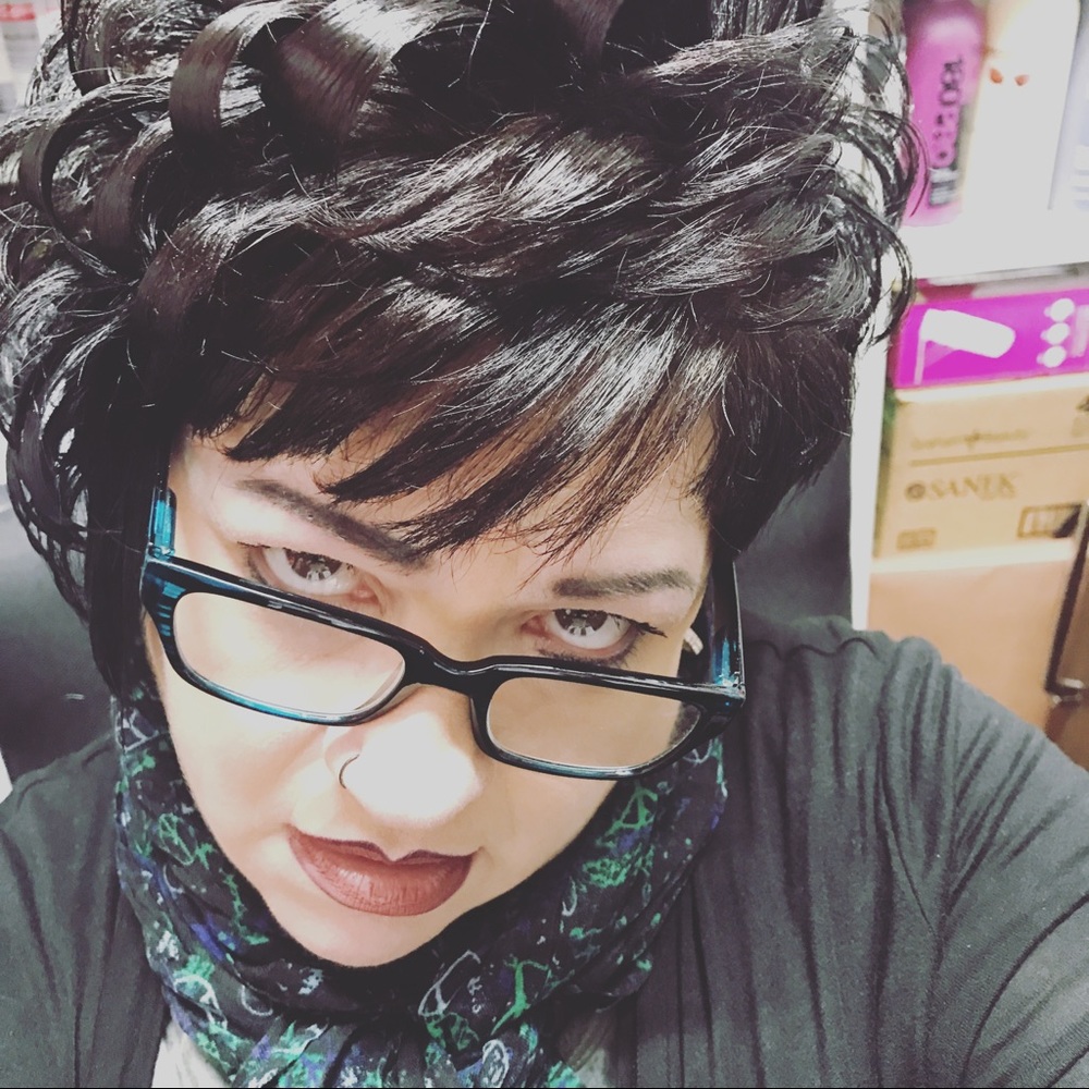 Meet your Posher, Stephanie